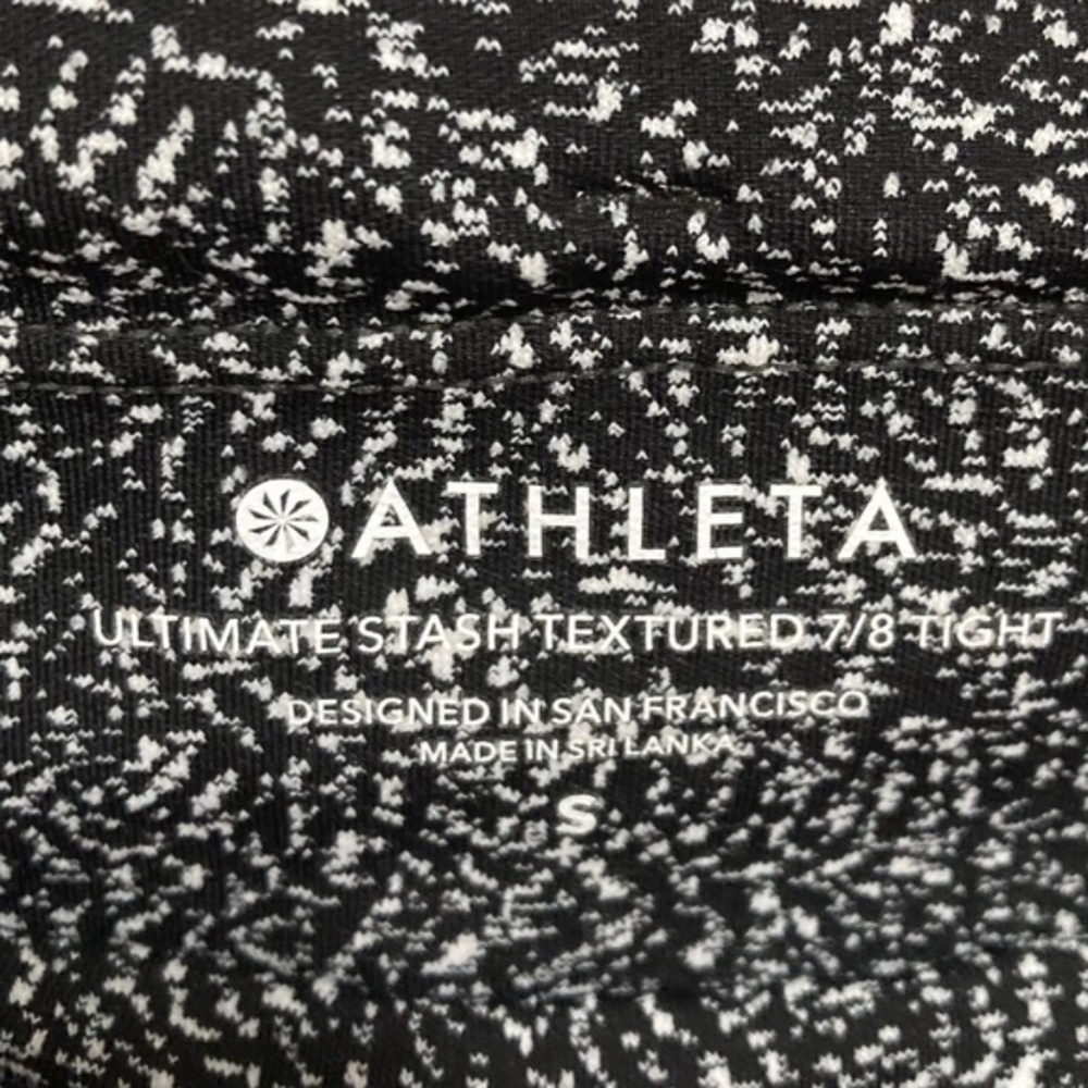 Athleta Ultimate Stash Pocket Textured 7/8 Tight - Picture 8 of 9